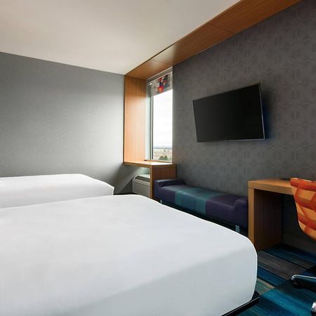 Aloft Denver Airport At Gateway Park Aurora Bagian luar foto