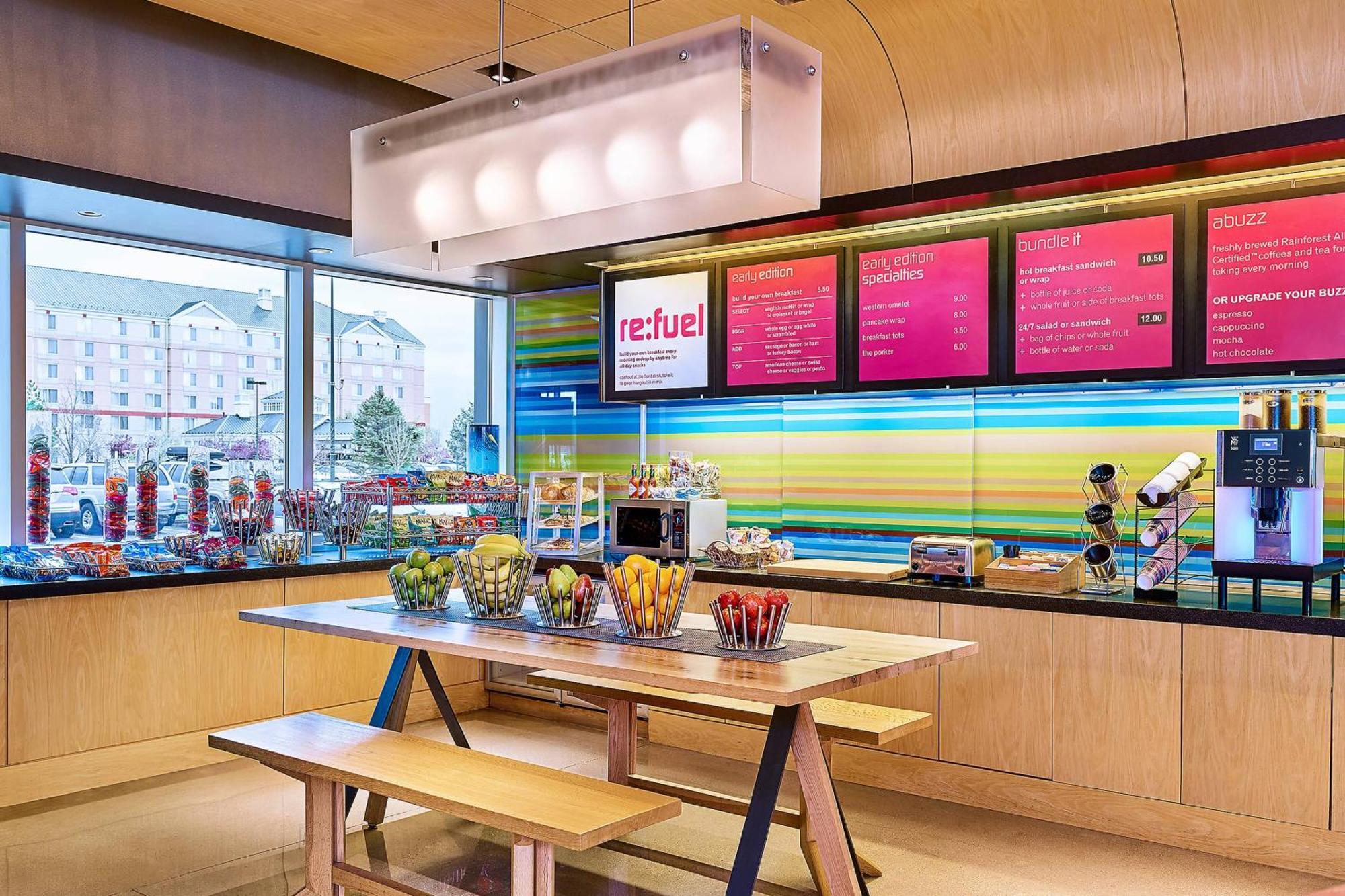 Aloft Denver Airport At Gateway Park Aurora Bagian luar foto