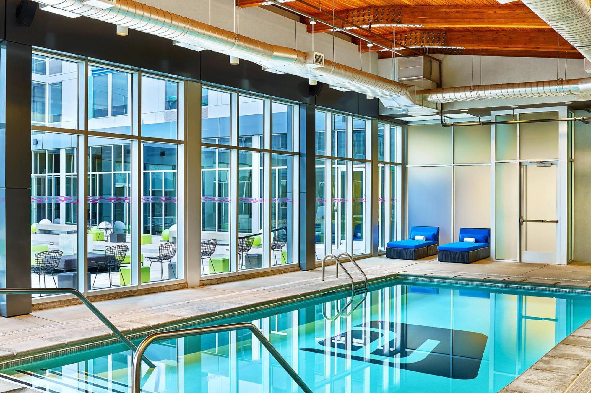 Aloft Denver Airport At Gateway Park Aurora Bagian luar foto