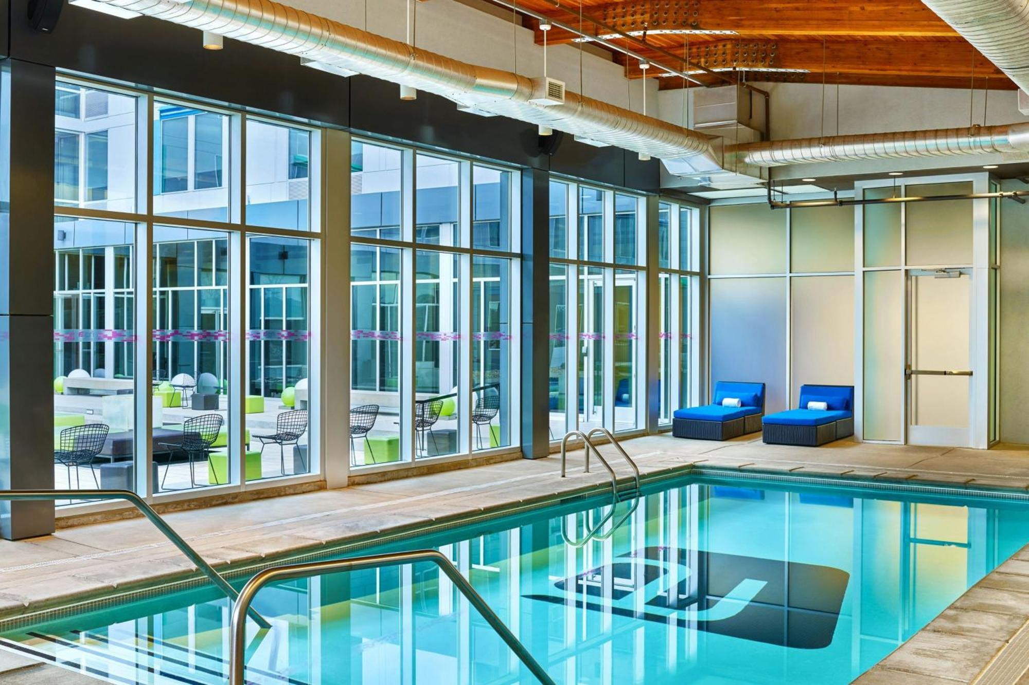 Aloft Denver Airport At Gateway Park Aurora Bagian luar foto